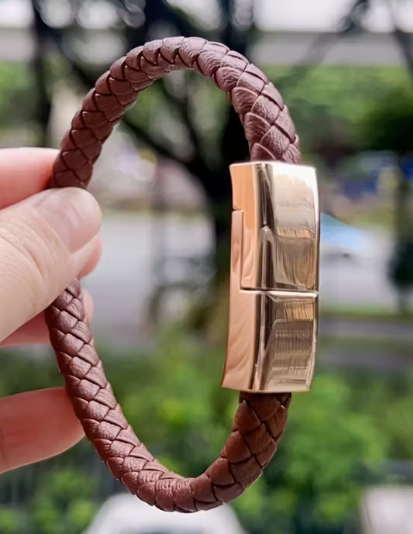 AzoraSA ChargeBand | USB-C & iPhone Charging Cable Bracelet